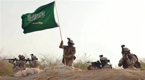 شاهد| البنك الأهلي السعودي يدفع جندي سعودي سابق لعرض أبنائه للتبني - الوطن الخليجية