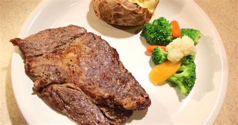 A variety of foods cooked in the toaster oven, stove top, crock pot, and grill. How to Cook Thin Chuck Steak | LIVESTRONG.COM