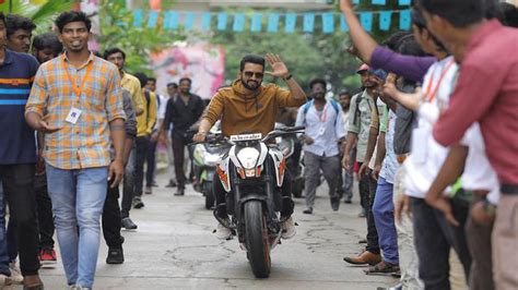 Parris Jeyaraj Movie Review Santhanam Hits The Sweet Spot The Hindu