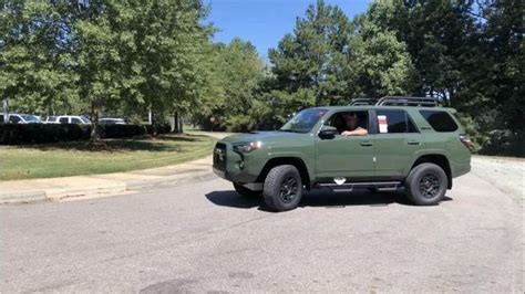 Should You Buy 2020 Army Green Toyota 4runner Trd Pro Or A 2019 Model