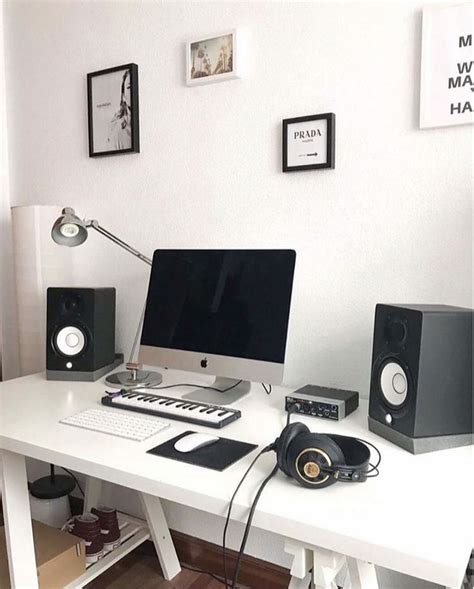 Minimalists Music Studio Home Studio Setup Home Recording Studio