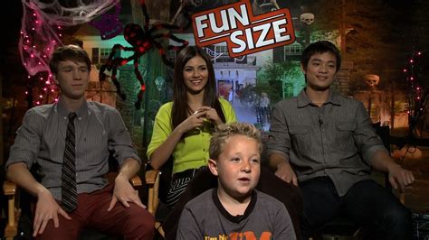 Who is the cast of the movie the fan? 'Fun Size' Cast Interview - YouTube