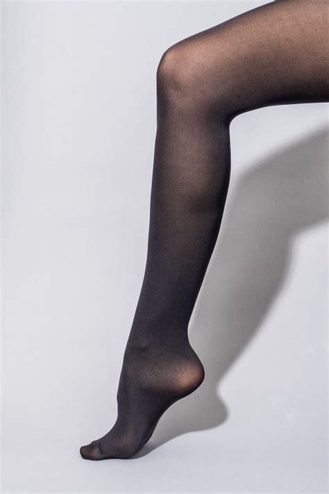 the 5 best black tights for 2024 reviews by wirecutter