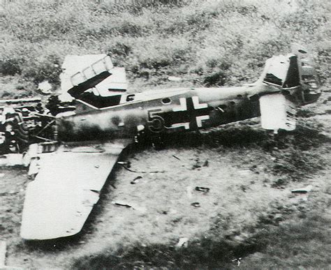 Asisbiz Focke Wulf Fw 190a8 2jg1 Blue 5 Max Ulrich Forster Crashsite