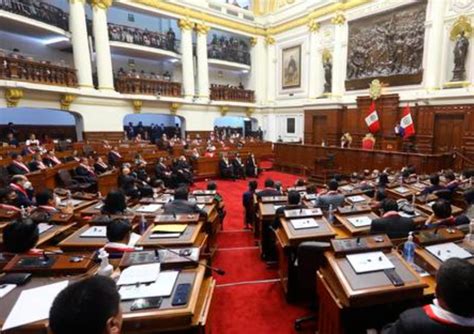 Congreso de Perú aprueba el adelanto de elecciones presidenciales para