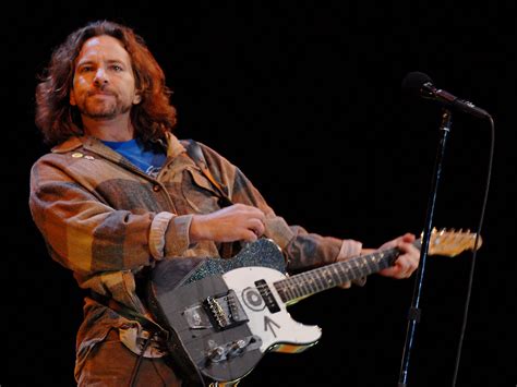 Pearl Jam Announce A 2020 Europe Tour With Support From Idles Pixies