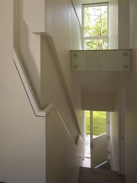 Handrail For Narrow Staircase Stair Designs