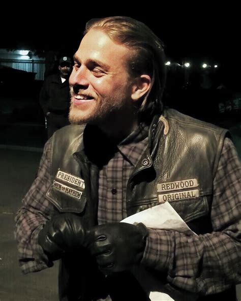 Pin By Charlevoix On Charlie Hunnam ♡ In 2020 Charlie Hunnam Sons Of