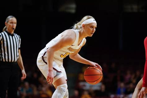 Minnesota Womens Basketball Gophers Defeat Illinois 84 75 To Clinch