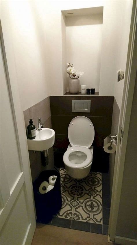 20 Inspirative A Small Toilet Rooms At The Your Home 51~ Tastemadetop