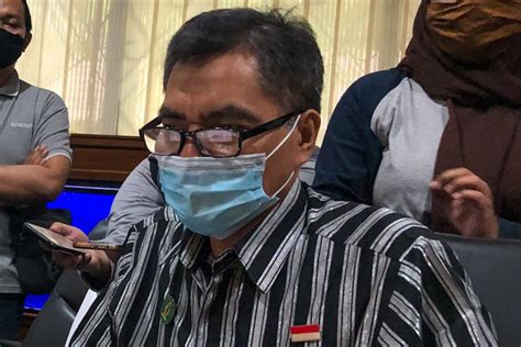 Yogyakarta Melatih Petugas Medis Puskesmas Ambil Sampel Swab Antara