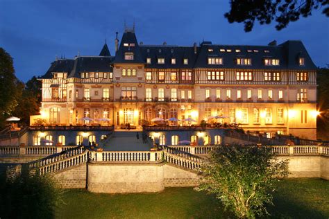 10 Castle Hotels In France
