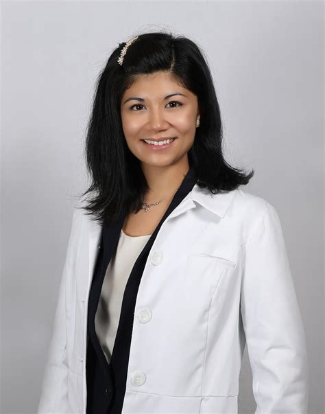 Dr Yasmina Ahmed Md Otolaryngology Head And Neck Surgery Bronx Ny Webmd