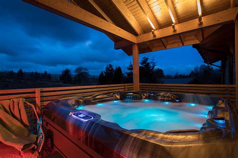 Holiday log cabins with hot tubs in york to rent, lowest price guaranteed. Luxurious log cabin with hot tub and great view | Rough ...