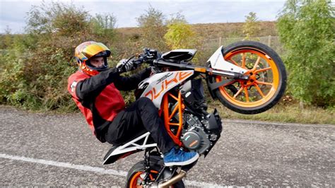 Buyduke390accessories #linkindescription #duke390modified #top5mods watch ktm duke 390 complete accessories link video. STUNT KTM 390 DUKE 2017 - MOTO VLOG #9 - YouTube