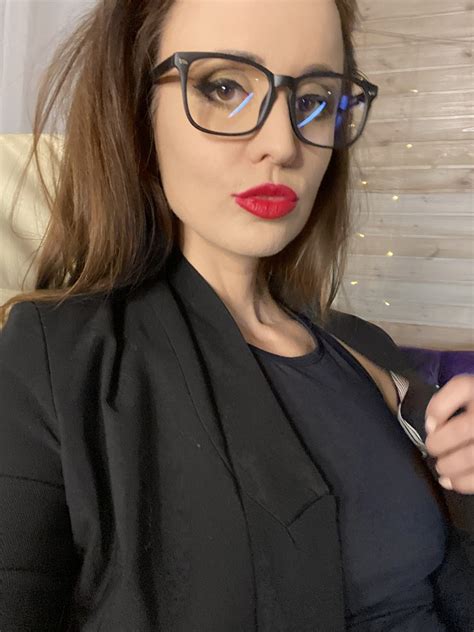 Slutty Girl In Glasses Wants Your Cock Clip By Kamilla Sporty