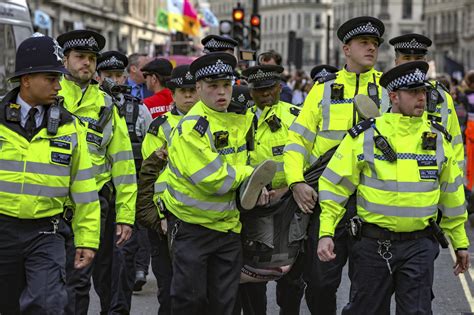 Latest news about politics, economy and finance brought to you by euronews. Extinction Rebellion latest: More than 570 arrests as ...