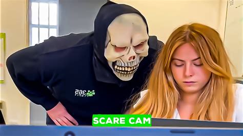 Scare Cam Priceless Reactions 34 Funny Scare Pranks Jump Scare