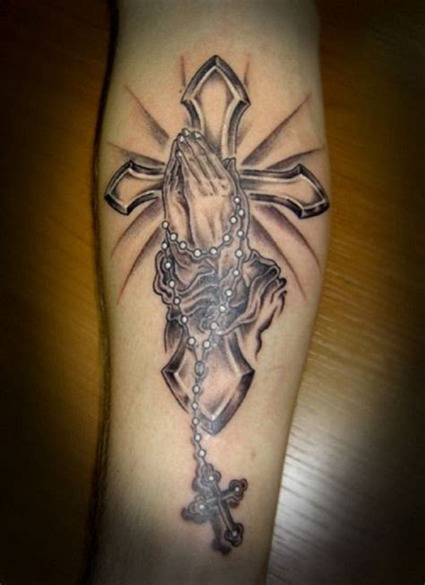 A true story of love and selfless sacrifice for another. 40+ Best Praying Hands Tattoos On the Internet - Tats 'n ...