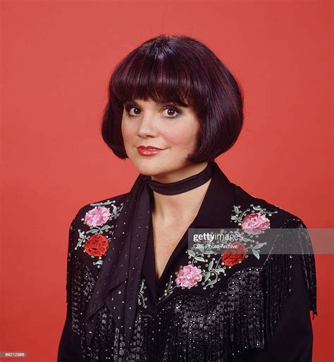 Promotional Portrait Of American Singer Linda Ronstadt As She Poses