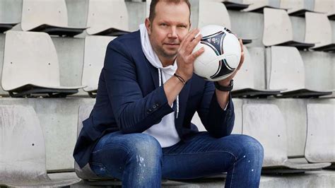 Juni 1976 in ehringshausen) ist ein deutscher sportkommentator. Wolff-Christoph Fuss über Fußball während Corona, EM und ...