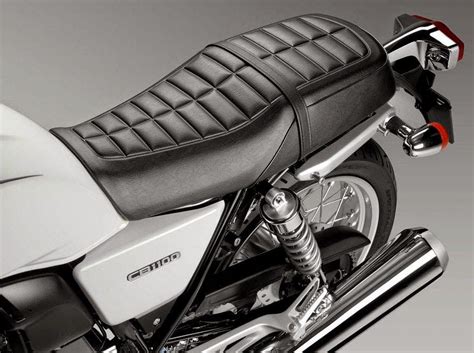 It was a long time coming (honda originally showed its cb as a show concept in 2008 then, when they first put it into production, only sold it in australia and the far east) and, for the most part, it hasn't. 2015 Honda Cb1100 Review | Honda cb1100, Honda cb, Honda