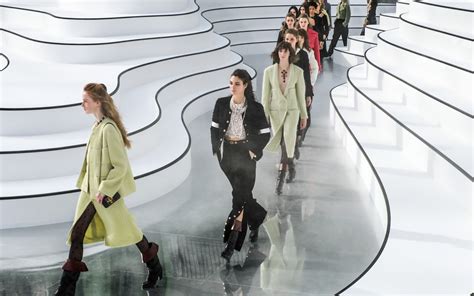 The Most Wearable Trends From Paris Fashion Week Mojeh