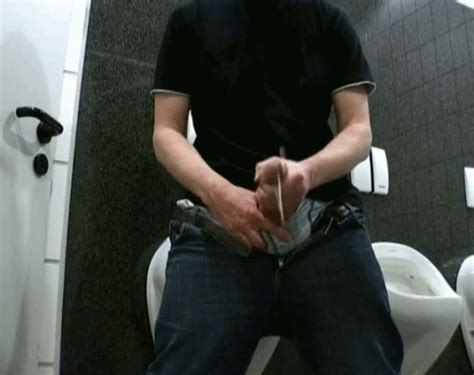 Showing It Off At The Mens Room Urinals Page 424 Lpsg