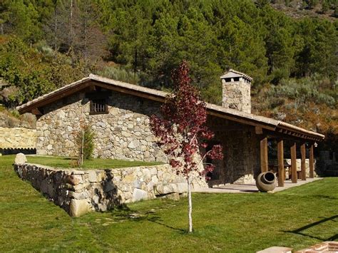 Casa rural the corner house. Turismo Rural - Casa Refugio El Pinarejo de Gredos - El ...