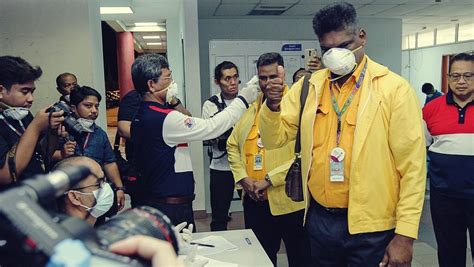 Dengan bas mini ini, kita harap dapat setakat ini, bas di bawah kendalian rapid kl adalah bersaiz 12m panjang bagi bas dua tingkat dan satu tingkat serta 10m panjang bagi bas perantara ke stesen mrt, katanya. Kapten Bas Rapid KL Dipastikan Sihat Sebelum Dibenar ...