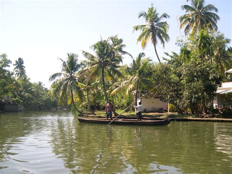 Big savings on hotels in kerala, in. Bekal, Kasaragod & Valiyaparamba - Backwaters and Heritage of North Kerala | F5 Escapes - Solo ...