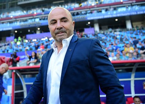 Sao paulo (ap) — former argentina coach jorge sampaoli has been hired by brazil's atlético mineiro, the club president said sunday. Jorge Sampaoli lleva a la justicia su conflicto con el Santos de Brasil