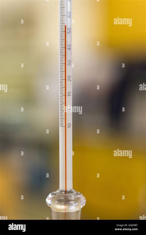 Thermometer Indicating Temperature Stock Photo Alamy