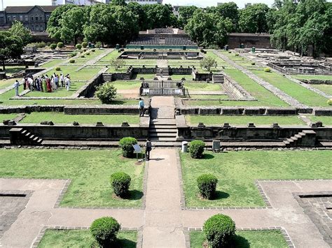 Top 5 Historic Places And Monuments In Pune Trans India Travels