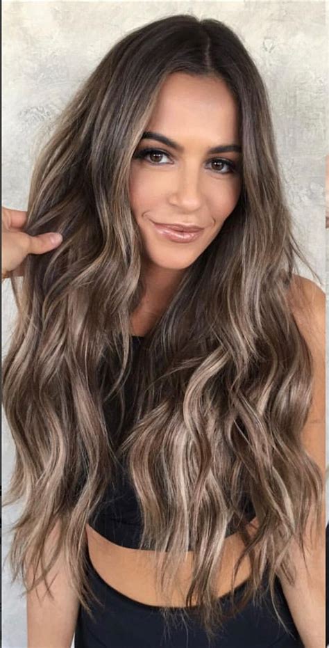 Brunette With Blonde Highlights Love The Rich Brown Perfect Color Of Blonde Highlights In
