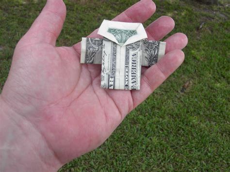 How To Fold Dollar Bills Into Fun Shapes And Faces For Restaurant Tips And Money Ts Fold