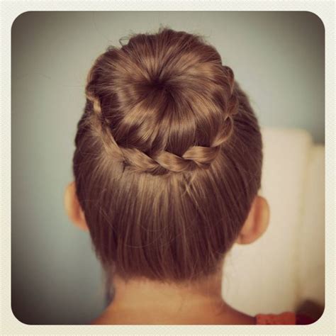 Simple and cute back to school hairstyle ideas for girls