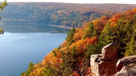 Check Out Devils Lake On The Fall Color Report On