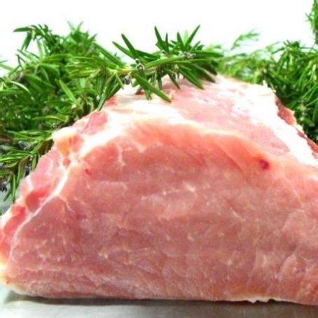 L'arista al latte piacerà a tutti, servita con un po' di pane ed una fresca insalata per contorno, sarà sicuramente la procedimento: Arista con carote al latte - (2.9/5)