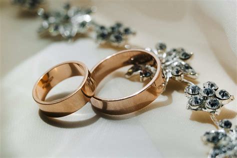 What Is The Best Metal For Wedding Rings Shining Diamonds