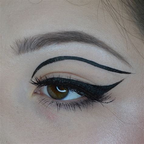 Graphic Eyeliner Close Up Makeupaddiction