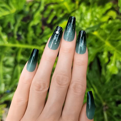 Get The Perfect Ombre Light Green Nails Nail Art Inspiration And Tips
