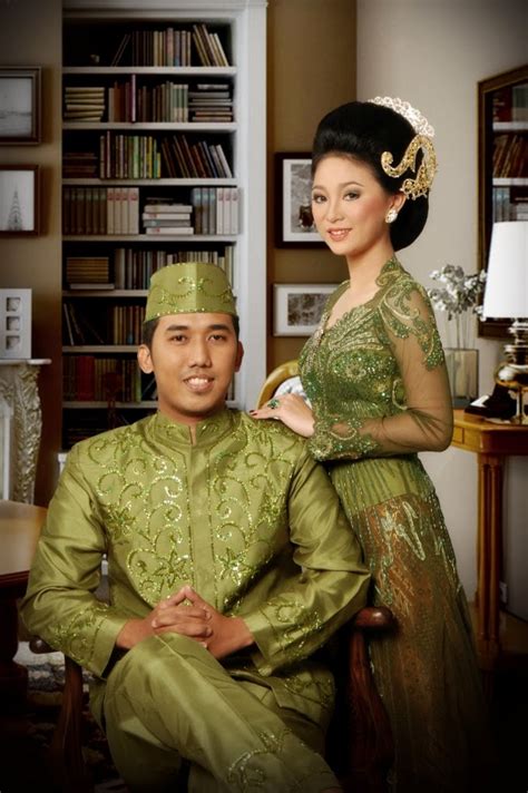 Top harga foto prewedding di candi prambanan. our love story: Foto Prewedding