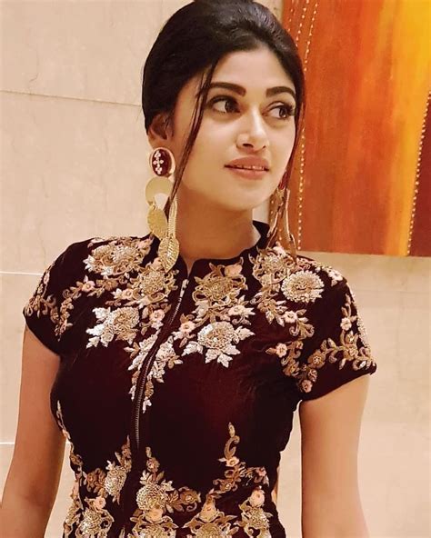 South Indian Actress Oviya Latest Hd Photos Cantik Sexy Hot