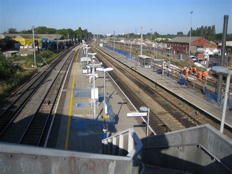 Acton Main Line Railway Station Aml The Abc Railway Guide