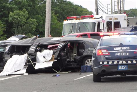4 Women Are Killed In Limousine Crash On Long Island The New York Times