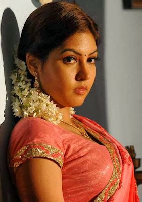 Telugu Actress Komal Jha Latest Hot Sexy Saree Photos Images Spicy
