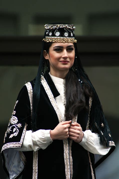 ottoman embroidery geleneksel türk el sanatları turkish clothing traditional outfits women