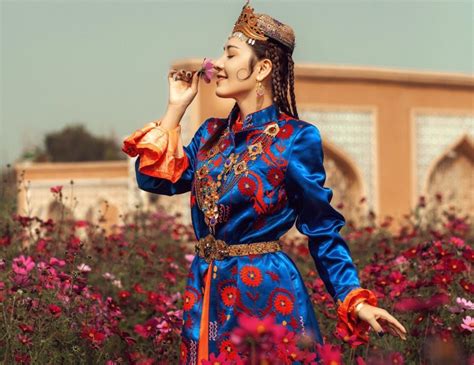 Uyghur woman in Kashgar, a historic city in Xinjiang province of China ...