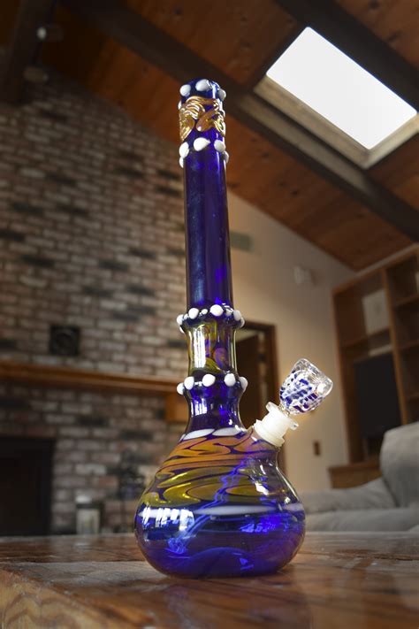 Pin on Bongs and Dab Rigs